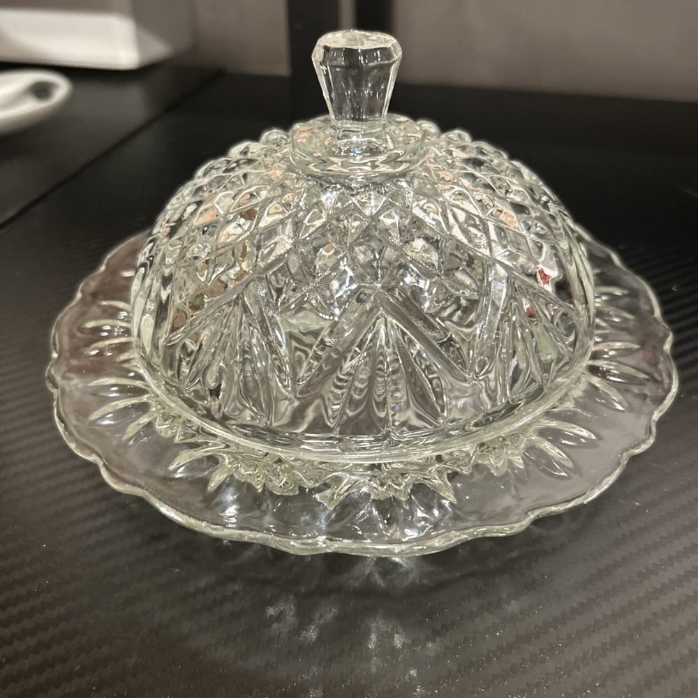 Anchor Hocking‎ Crystal Cheese Butter Covered Dish